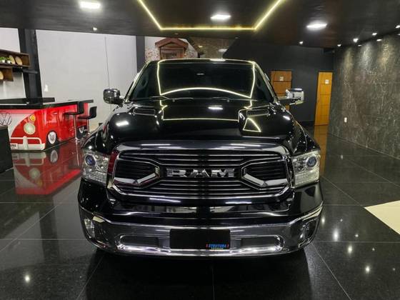 RAM CLASSIC 5.7 V8 GASOLINA LARAMIE CD 4X4 AUTOMÁTICO